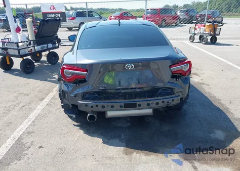 2020 Toyota 86 из США, поврежденный, VIN JF1ZNAA19L8753382